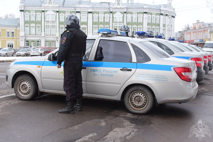 Сотрудники Управления Росгвардии по Вологодской области будут обеспечивать охрану общественного порядка во время проведения Дня народного единства