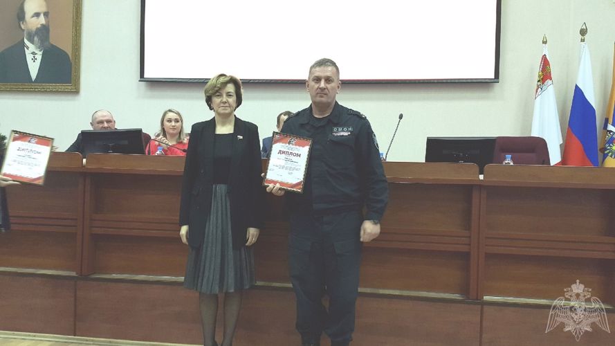 Руководству ОМОН г.Череповца вручены награды за развитие юнармейского движения в городе металлургов