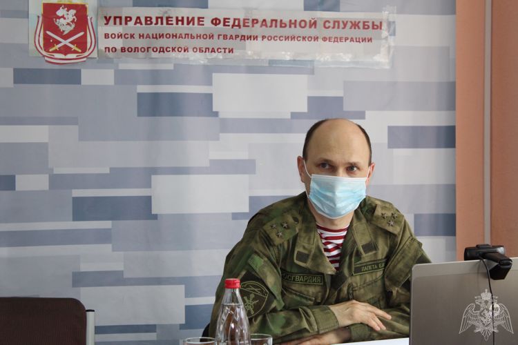 В преддверие Дня народного единства в подразделениях Росгвардии по Вологодской области прошли специальные занятия с личным составом 