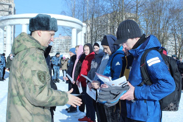 В Вологде сотрудники и военнослужащие Росгвардии приняли участие в военно-патриотической игре «Виват, Победа!»