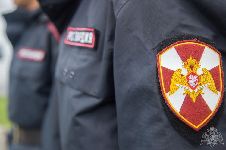 В Вологде сотрудники вневедомственной охраны задержали молодого человека, находящегося в розыске
