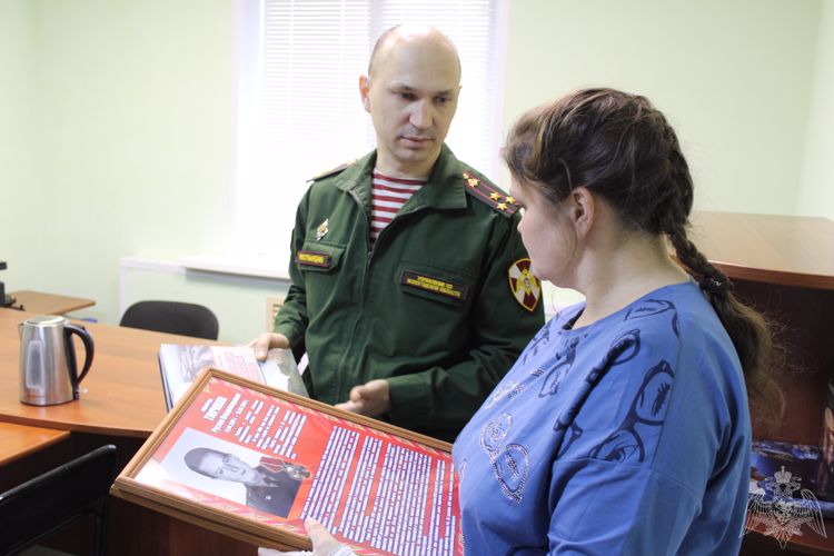 В Управлении Росгвардии по Вологодской области прошла встреча с сестрой погибшего военнослужащего