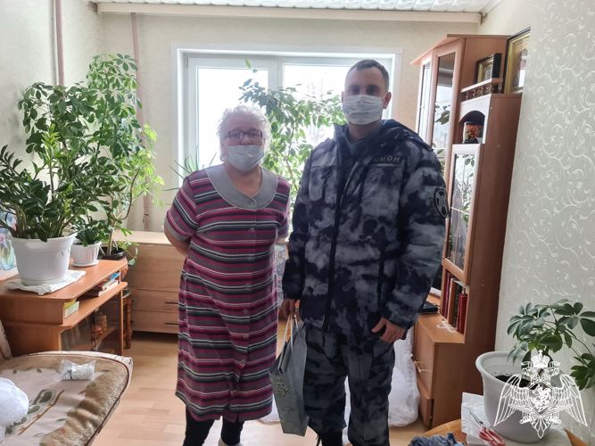 В Вологде росгвардейцы поздравили ветеранов ведомства и семьи погибших сотрудников с Новым годом