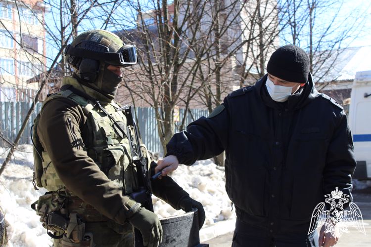 Губернатор Вологодской области Олег Кувшинников поздравил сотрудников и военнослужащих регионального Управления Росгвардии с профессиональным праздником