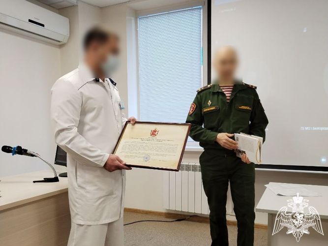 Вологодские росгвардейцы поблагодарили врачей за медицинскую помощь, оказанную в ходе проведения специальной военной операции