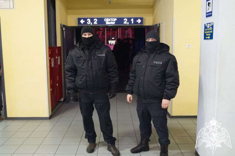 Безопасность хоккейного матча в Череповце обеспечили сотрудники Росгвардии