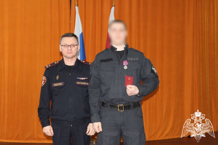 Начальник Управления Росгвардии по Вологодской области в преддверие Дня войск национальной гвардии вручил государственные награды сотрудникам и военнослужащим ведомства