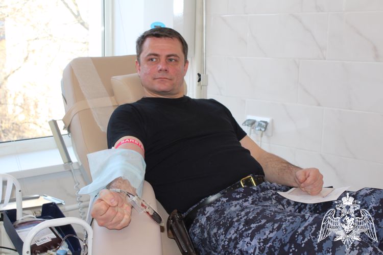 Росгвардейцы пополнили банк донорской крови в Вологодской области (ВИДЕО)