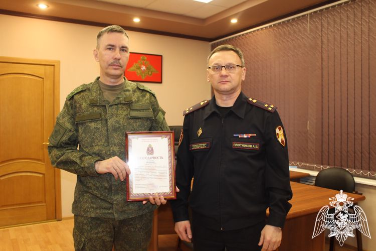 Начальник Управления Росгвардии по Вологодской области провел встречу с сотрудниками областного военкомата