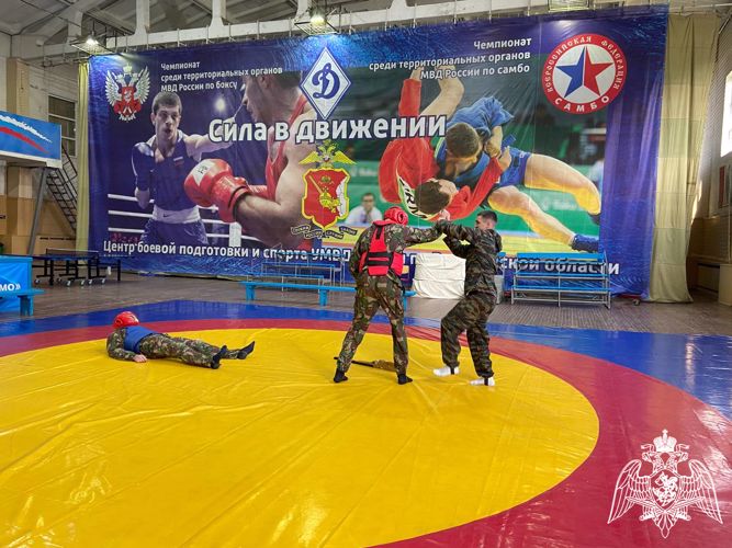 В Вологде сотрудники и военнослужащие региональной Росгвардии сдали зачеты за зимний период подготовки (ВИДЕО)