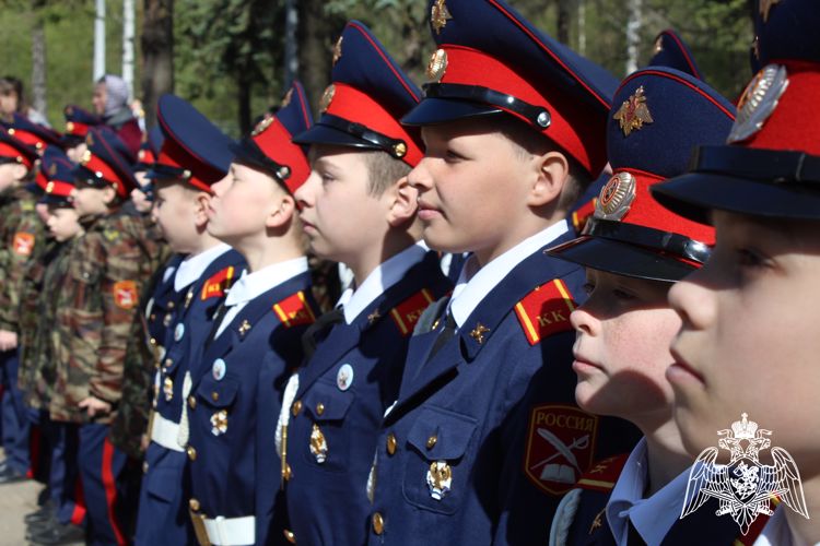 Росгвардейцы возложили цветы к обелиску солдатам-защитникам Родины в Вологде