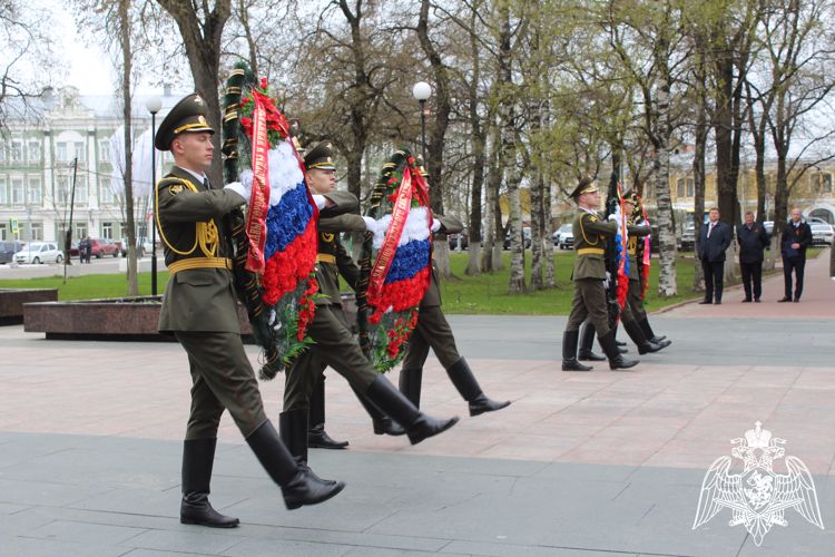 В Вологде руководство региональной Росгвардии приняло участие в праздничных мероприятиях, посвященных Дню Победы 