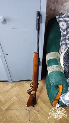 Сотрудники Росгвардии в Вологодской области задержали двух мужчин, угрожавших прохожим оружием