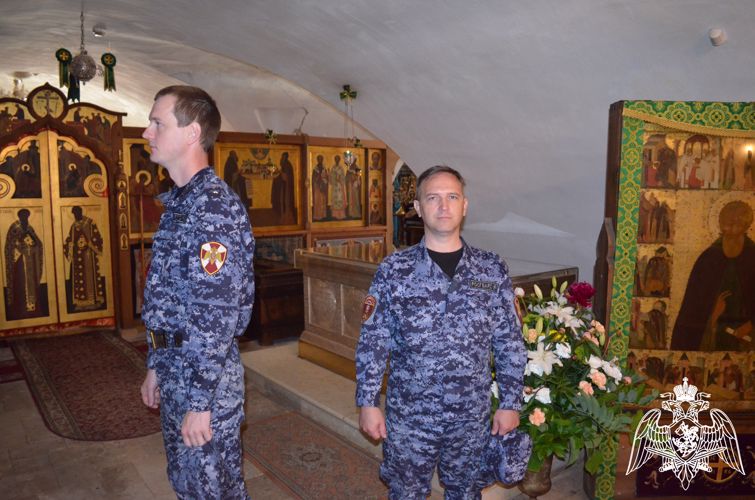 Вологодские росгвардейцы обеспечили общественный порядок и безопасность при проведении храмовых богослужений