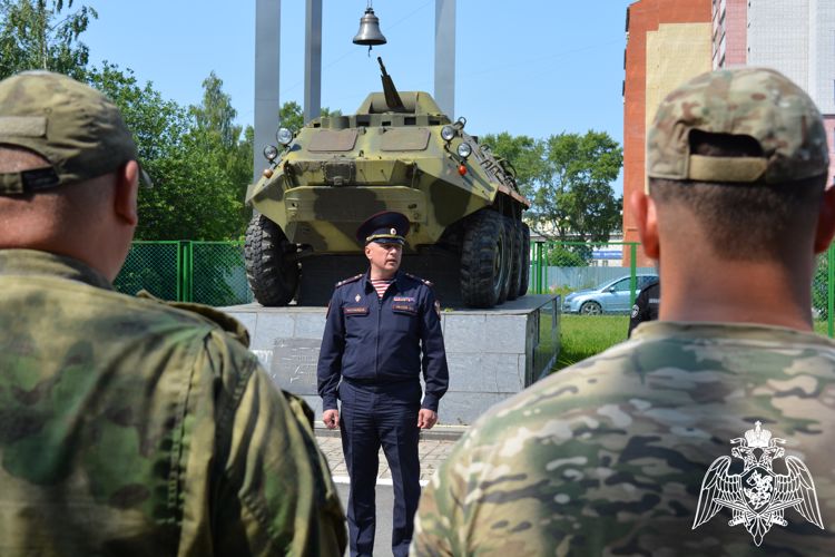 Вологодским росгвардейцам, отличившимся в ходе проведения специальной военной операции, вручены государственные награды.