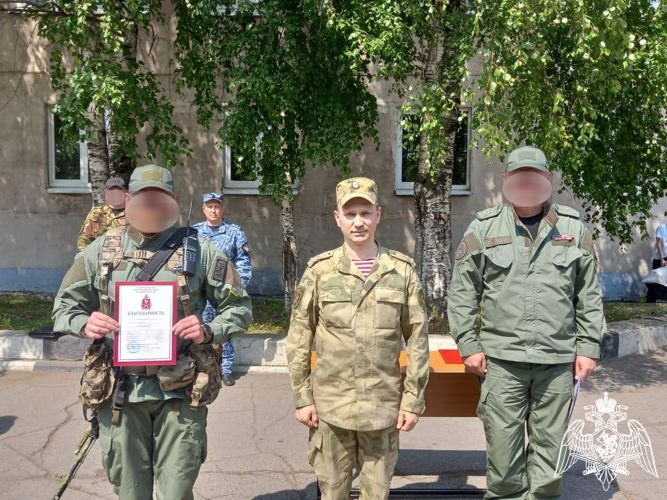В Череповце вручены государственные награды росгвардейцам, отличившимся в ходе проведения специальной военной операции