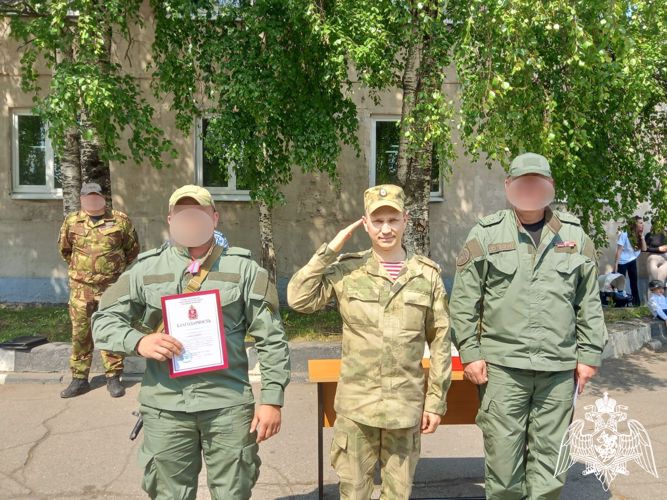 В Череповце вручены государственные награды росгвардейцам, отличившимся в ходе проведения специальной военной операции