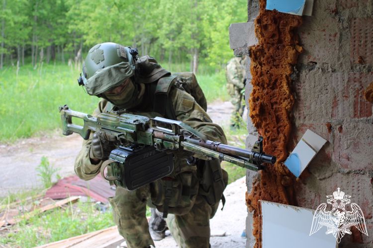 В Вологде сотрудники ОМОН «Вымпел» Росгвардии провели тактико-специальные тренировки (ВИДЕО)