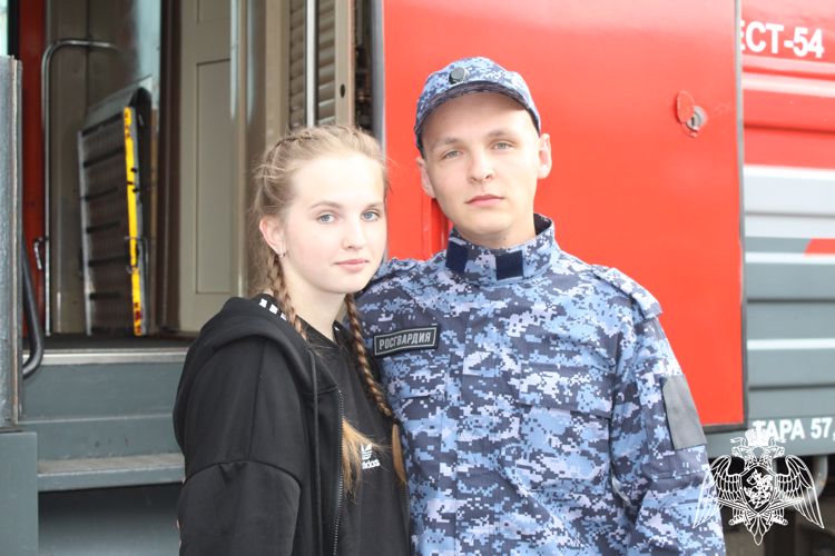 Сто вологодских юношей отправились служить в Северо-Западный округ Росгвардии