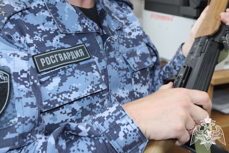 Сотрудники Росгвардии напоминают гражданам о соблюдении правил оборота оружия