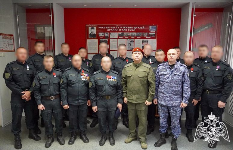 Командующий Северо-Западным округом Росгвардии генерал-лейтенант Алексей Воробьев вручил государственные награды вологодским росгвардейцам (ВИДЕО)