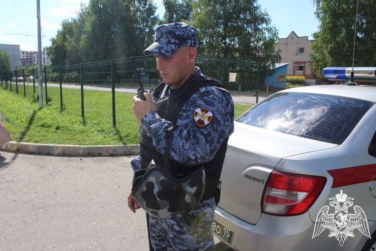 Сотрудники Росгвардии отработали с директорами школ г.Вологды алгоритмы взаимодействия и поведения при чрезвычайных ситуациях