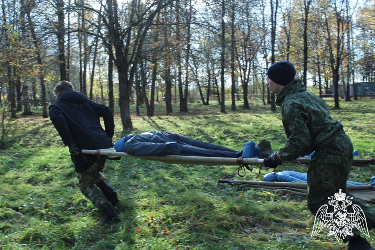 Сотрудники Росгвардии стали соорганизаторами военно-патриотической игры «Виват, победа» для вологодских школьников