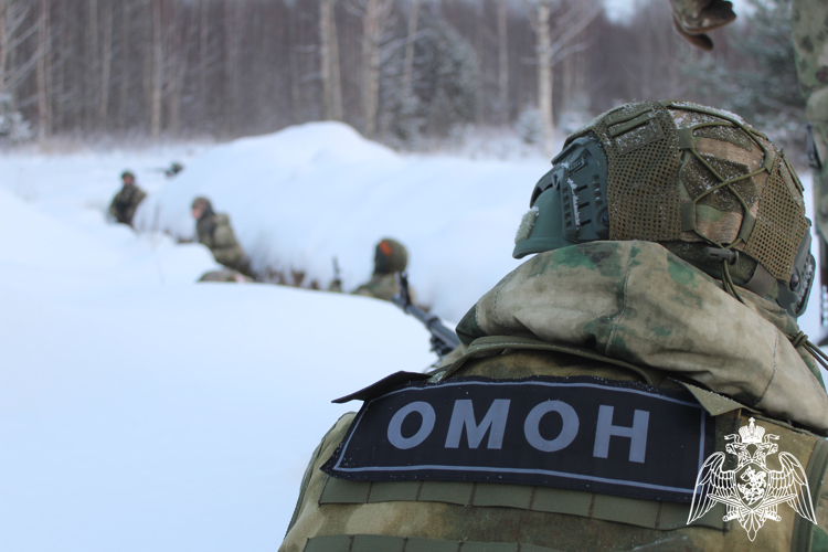 В Вологде сотрудники ОМОН «Вымпел» Росгвардии провели занятия по подготовке к выполнению служебно-боевых задач в условиях осложненной обстановки (ВИДЕО)