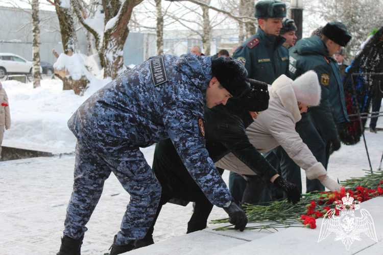 В Вологде росгврдейцы приняли участие в митинге, посвященном Дню полного освобождения Ленинграда от фашистской блокады