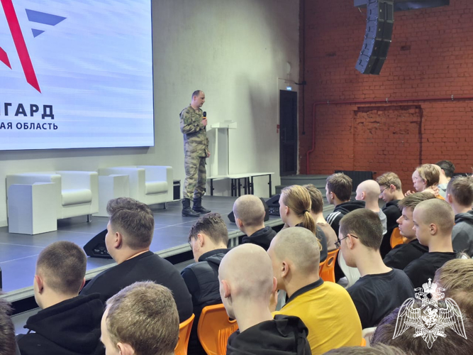О преимуществах и возможностях обучения в вузах Росгвардии узнали студенты вологодских техникумов и колледжей