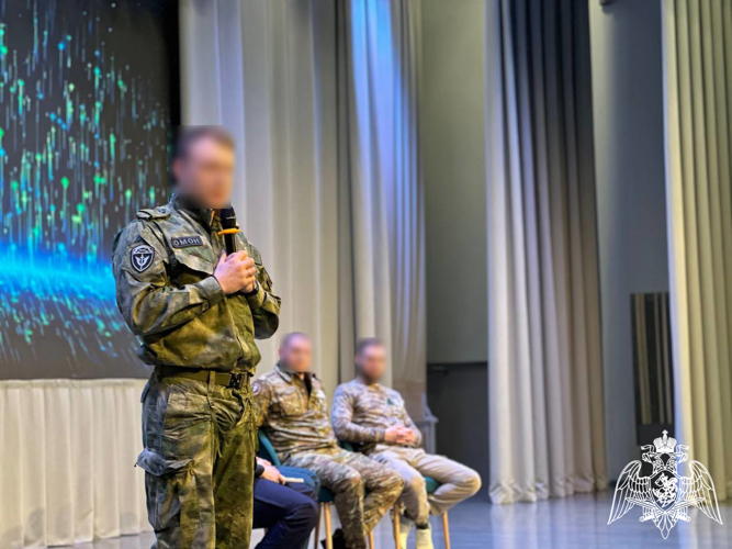 Сотрудники ОМОН «Вымпел» провели с вологодскими ребятами разговоры «Актуально о главном»
