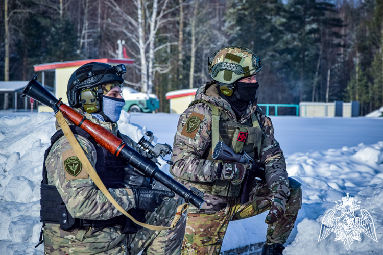 Вологодские росгвардейцы приняли участие в боевых стрельбах под Санкт-Петербургом (ВИДЕО)
