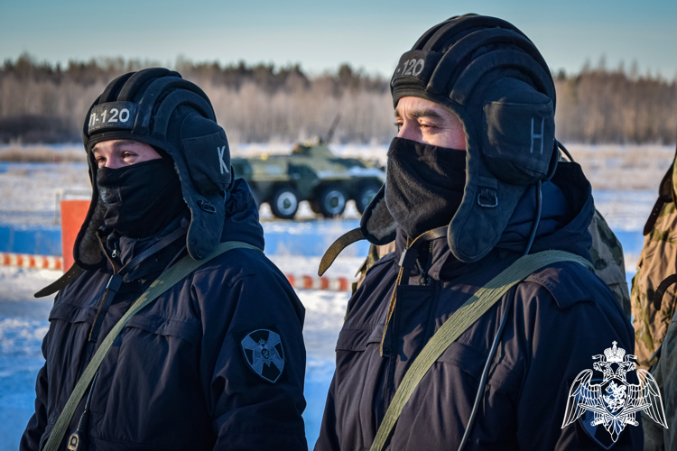 Вологодские росгвардейцы приняли участие в боевых стрельбах под Санкт-Петербургом (ВИДЕО)