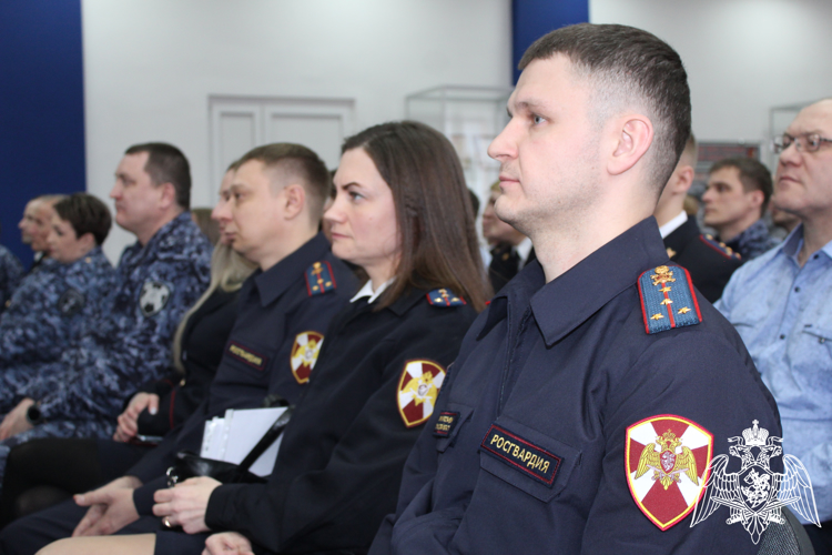 В Управлении Росгвардии по Вологодской области награждены сотрудники лицензионно-разрешительной работы