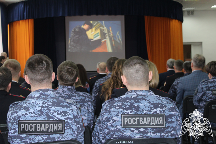 В Управлении Росгвардии по Вологодской области награждены сотрудники лицензионно-разрешительной работы