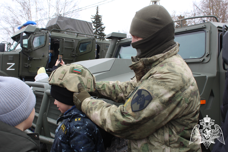 В Вологде сотрудники Росгвардии стали участниками городского праздничного мероприятия ко Дню защитника Отечества