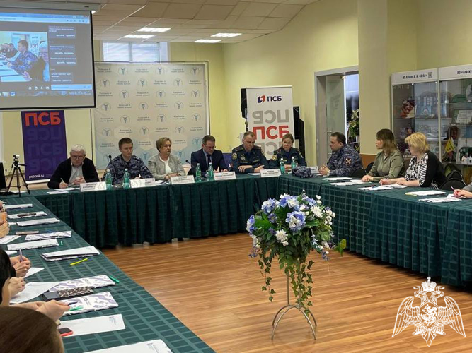 Сотрудники Росгвардии рассказали представителям гостиничного бизнеса Вологодчины об антитеррористической защищенности гостиниц