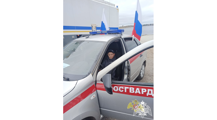 Вологодские росгвардейцы приняли участие в автопробеге, посвященному Дню Победы