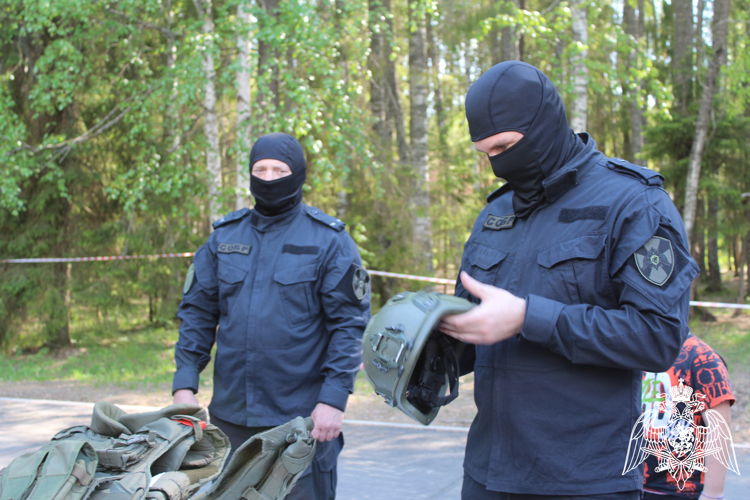 В Вологодской области росгвардейцы провели мероприятие для детей из Белгородской области (ВИДЕО)