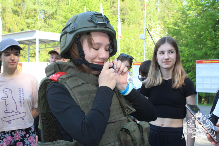 В Вологодской области росгвардейцы провели мероприятие для детей из Белгородской области (ВИДЕО)