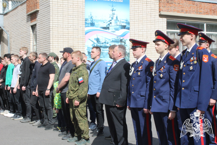 В Вологде сотрудники и военнослужащие региональной Росгвардии стали соорганизаторами акции «День призывника»