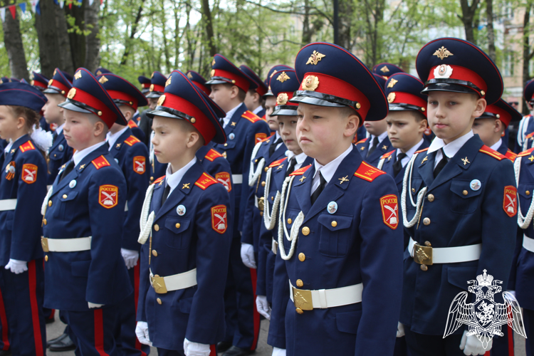 В Вологде росгвардейцы приняли участие в традиционной кадетской перекличке подшефной школы