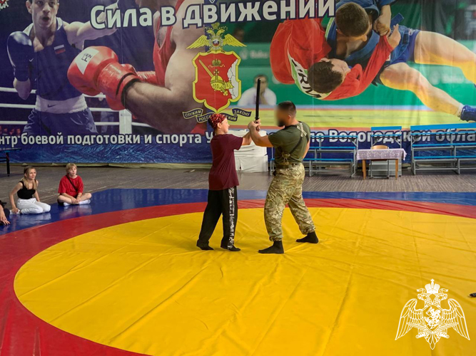 Школьники из тотемского военно-патриотического лагеря «Патриот» познакомились со службой спецподразделений Росгвардии Вологодчины