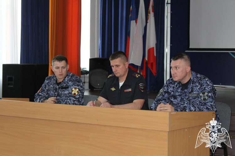 В Вологде росгвардейцы обсудили порядок взаимодействия с частными охранными организациями во время проведения Дня знаний и Единого дня голосования