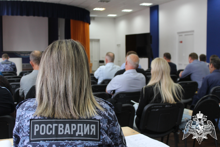 В Вологде росгвардейцы обсудили порядок взаимодействия с частными охранными организациями во время проведения Дня знаний и Единого дня голосования