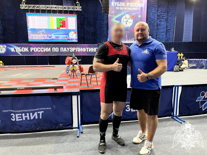 Сотрудник Росгвардии выполнил норматив мастера спорта России по пауэрлифтингу (ВИДЕО)