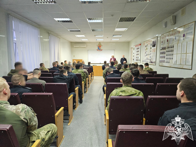 В Вологде сотрудники Росгвардии провели круглый стол с представителями региональной госавтоиспекции по вопросам безопасности дорожного движения