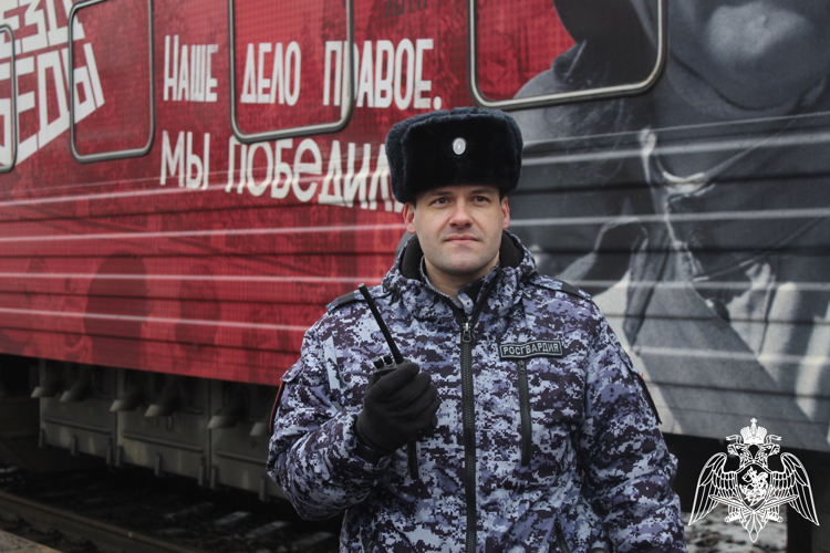 В Вологде росгвардейцы обеспечивают общественную безопасность во время прибытия в областной центр «Поезда Победы»