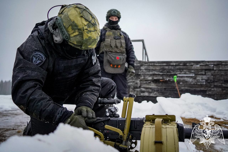 Под Петербургом вологодские росгвардейцы, вместе с коллегами из 9 регионов страны, отработали стрельбу из гранатометов и снайперских винтовок