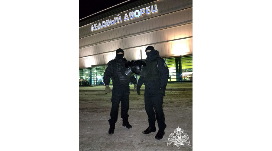Сотрудники Росгвардии обеспечили безопасность хоккейного матча «Северсталь» - «Торпедо» в Череповце